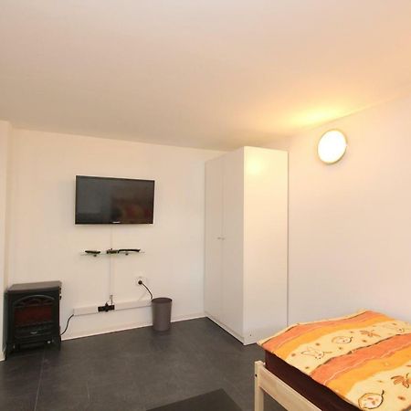 Privat-Souterrain-Apartment Hannover Bagian luar foto