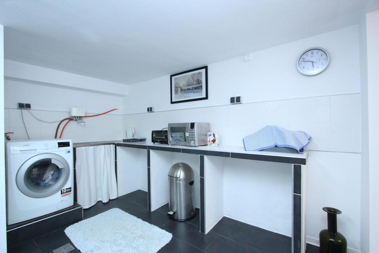 Privat-Souterrain-Apartment Hannover Bagian luar foto