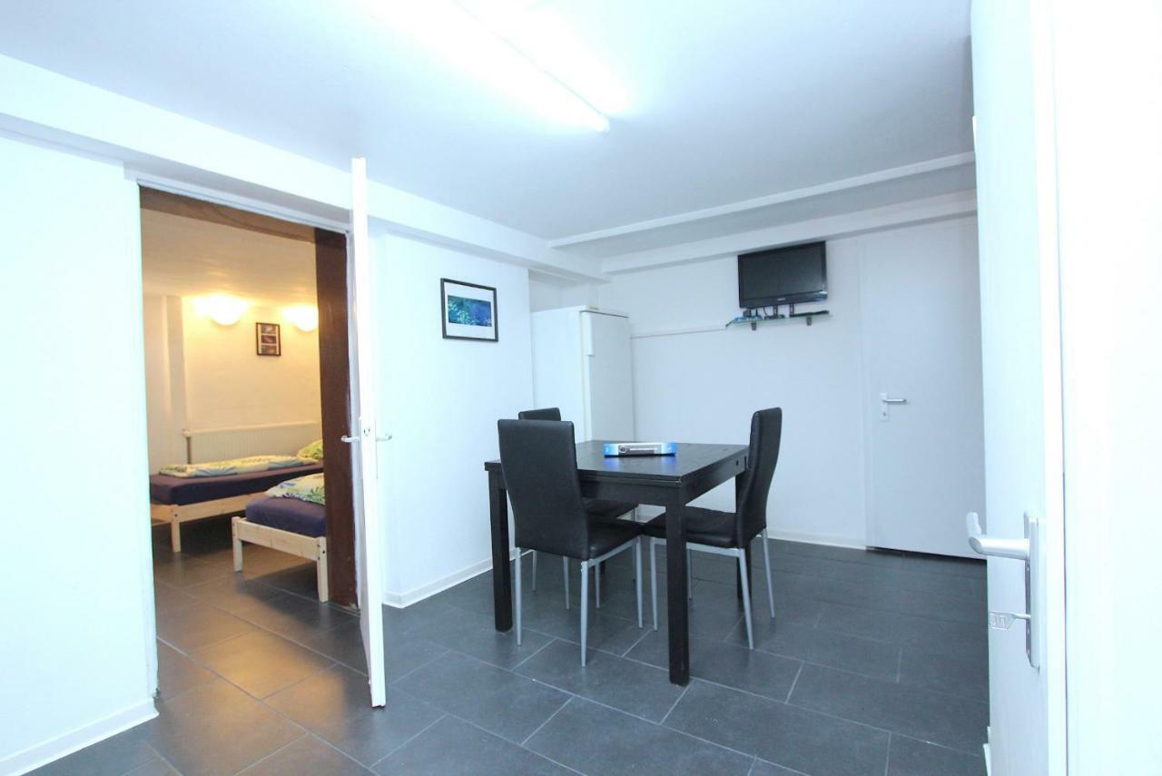 Privat-Souterrain-Apartment Hannover Bagian luar foto